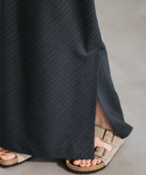 FRAMeWORK(フレームワーク)の「TWストライプバイアススカート(スカート・レディース・チャコールグレー/ネイビー・36/38)」の22枚目の写真