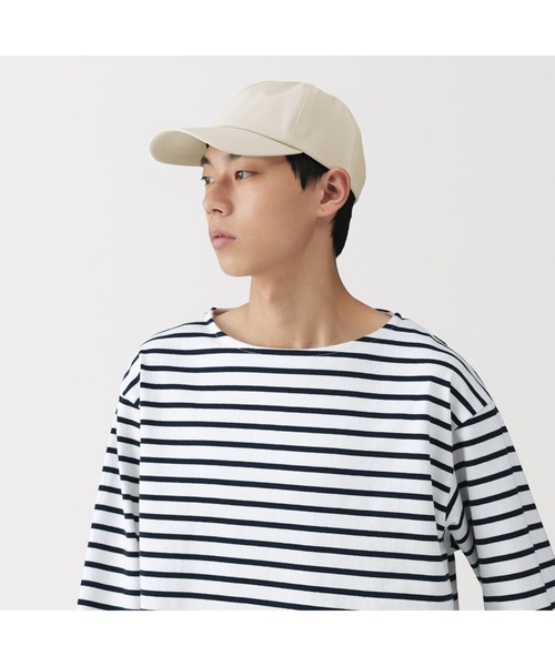 無印良品（ムジルシリョウヒン）の「ＵＶカット透湿撥水　防水テープ使いキャップ（キャップ・レディース・チャコールグレー/ブラック/アイボリー/ベージュ・55-59cm）」の9枚目の写真