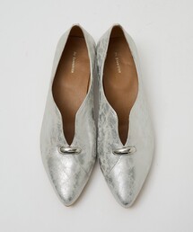 Au BANNISTER（オゥバニスター）の「Vカットパンプス（パンプス）」