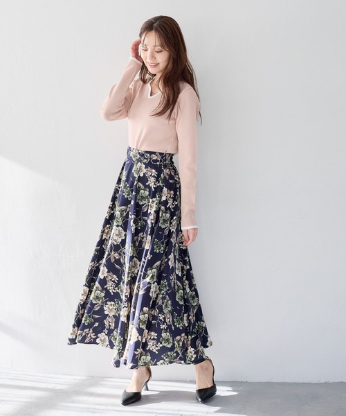 Andemiu(アンデミュウ)の「デザインネックリブニット639467(ニット/セーター・レディース・オフホワイト/ネイビー/コーラル/ブラック×ホワイト・FREE)」の10枚目の写真