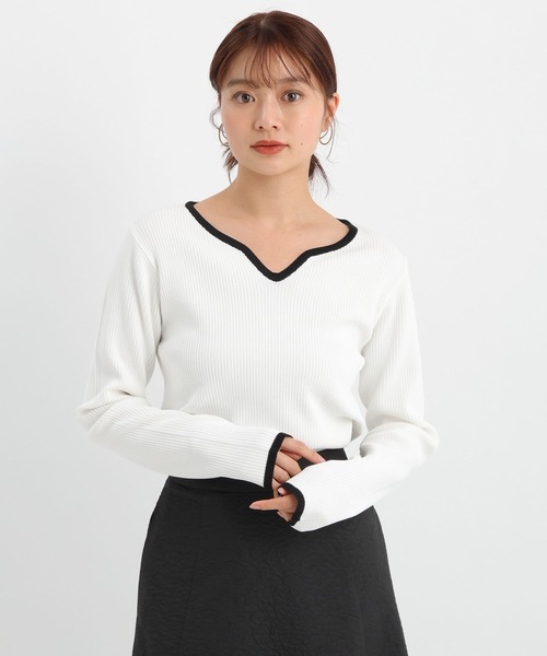 Andemiu(アンデミュウ)の「デザインネックリブニット639467(ニット/セーター・レディース・オフホワイト/ネイビー/コーラル/ブラック×ホワイト・FREE)」の20枚目の写真