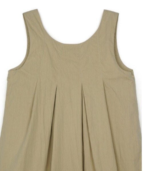 GREEN BUTTER(グリーンバター)の「COTTON NYLON PINTUCK DRESS(ワンピース・レディース・ベージュ・FREE)」の9枚目の写真