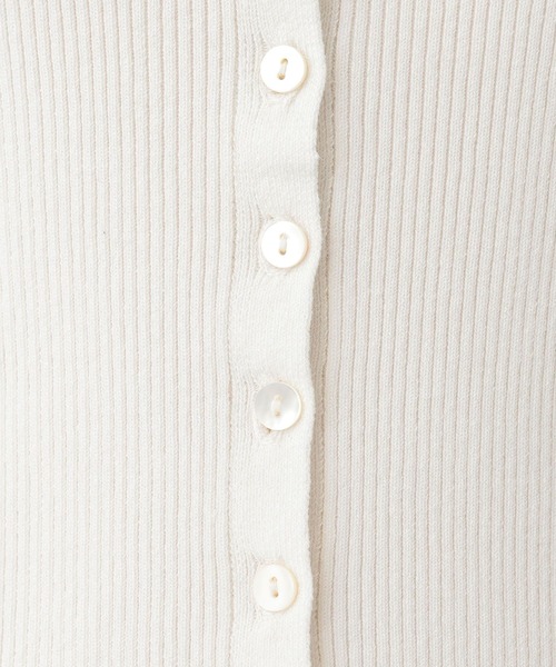 A part by（アパートバイ）の「コットンシルクリブタイトカーディガン（カーディガン/ボレロ・レディース・アイボリー/チャコールグレー/ベージュ・FREE）」の8枚目の写真