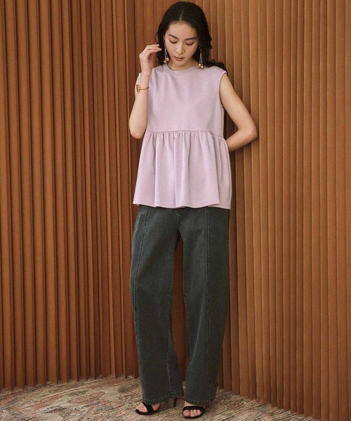 ELFRANK（エルフランク）の「ダンボールノースリーブギャザーフレアチュニック【洗える】《着用動画あり》（Tシャツ/カットソー・レディース・オフホワイト/ピンク/チャコールグレー・L/M）」の5枚目の写真