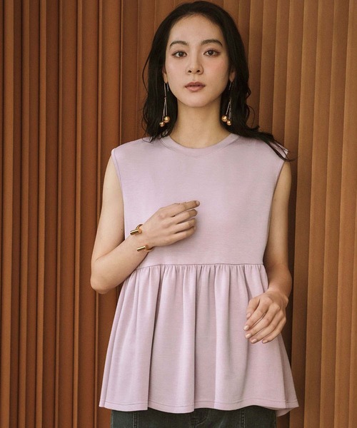 ELFRANK（エルフランク）の「ダンボールノースリーブギャザーフレアチュニック【洗える】《着用動画あり》（Tシャツ/カットソー・レディース・オフホワイト/ピンク/チャコールグレー・L/M）」の6枚目の写真