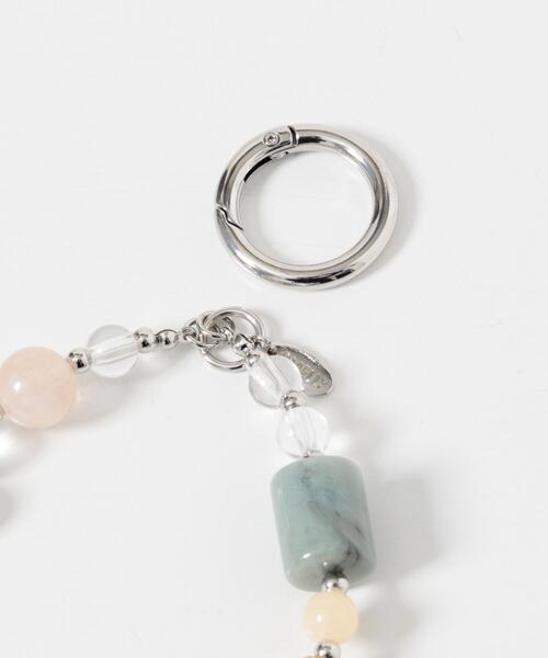 SMELLY（スメリー）の「クリアビーズモチーフキーチェーン（キーホルダー・レディース・ベージュ系その他/グレー系その他・-）」の3枚目の写真