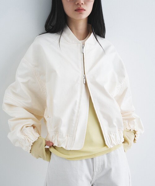 CODE A(コードエー)の「satin bomber jacket(ブルゾン・レディース・ベージュ/グレー/ホワイト・00)」の12枚目の写真