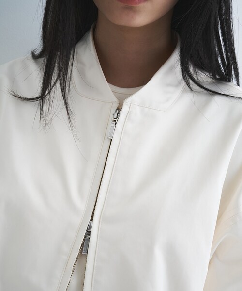 CODE A(コードエー)の「satin bomber jacket(ブルゾン・レディース・ベージュ/グレー/ホワイト・00)」の15枚目の写真