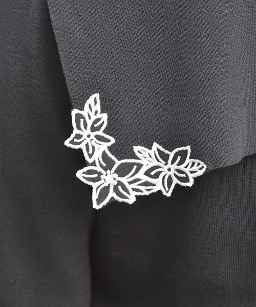 axes femme(アクシーズファム)の「フラワー刺繍セーラー襟ニット(ニット/セーター・レディース・キナリ/ラベンダー/ブラック・FREE)」の11枚目の写真