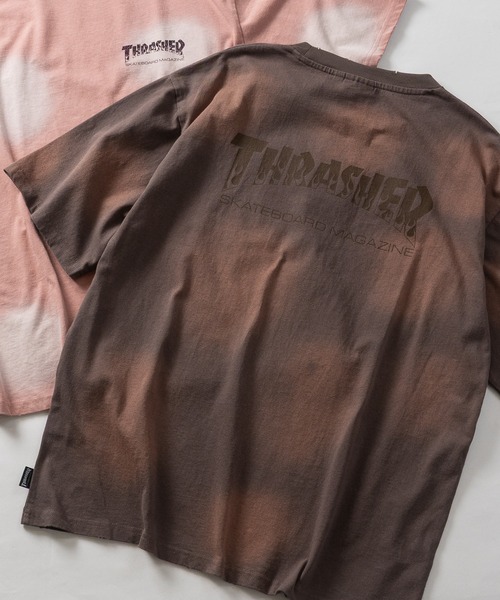 THRASHER(スラッシャー)の「【at】〔THRASHER/スラッシャー〕スプレーフェード加工 ヴィンテージライク半袖Tシャツ ショート丈あり(Tシャツ/カットソー・メンズ・ブラウン/ブラック/ネイビー/ピンク・LARGE/MEDIUM/FREE)」の1枚目の写真