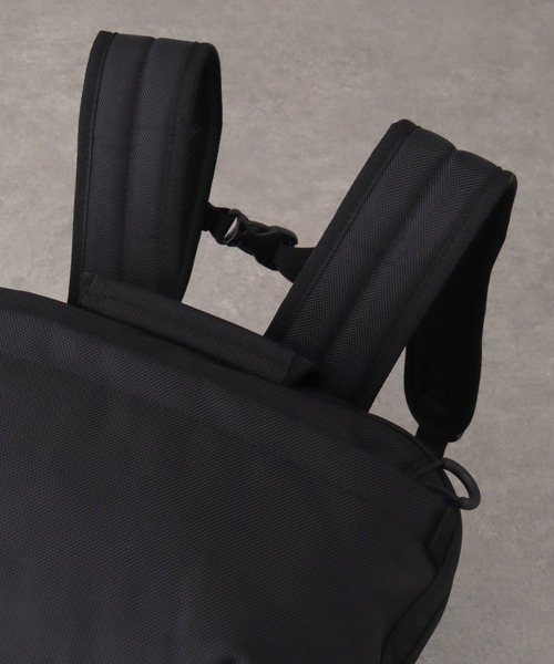 MICHAEL LINNELL(マイケル リンネル)の「【MICHAEL LINNELL/マイケルリンネル】Square Backpack/スクエア バックパック(容量:約32L)(バックパック/リュック・メンズ・ブラック×ブラック/ブラック×レッド/ブラック×シルバー・FREE)」の17枚目の写真