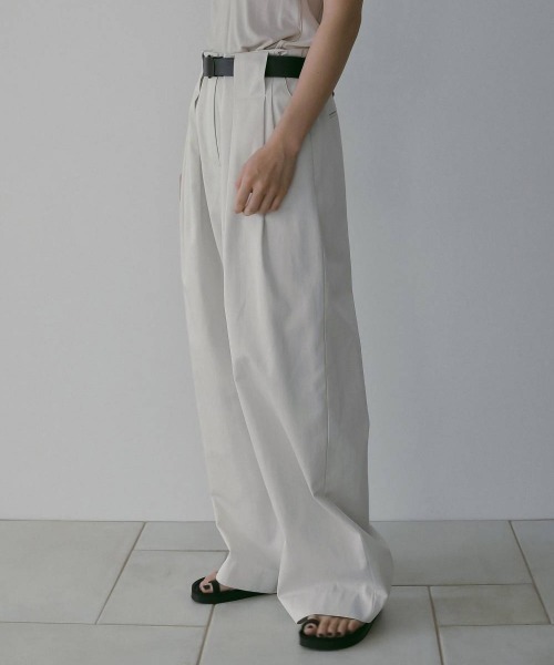 anuke（アンヌーク）の「anuke Twill Loose Pants（その他パンツ・レディース・ベージュ/オフホワイト・36/38）」の6枚目の写真