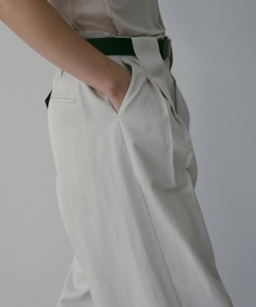 anuke（アンヌーク）の「anuke Twill Loose Pants（その他パンツ・レディース・ベージュ/オフホワイト・36/38）」の8枚目の写真