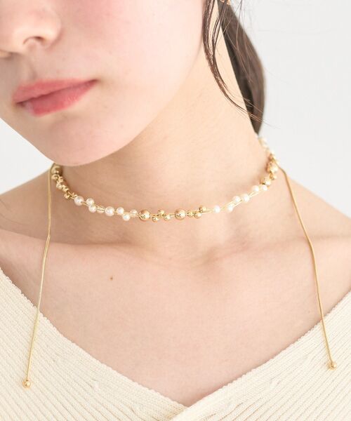 earth music&ecology（アースミュージックアンドエコロジー）の「パールMIXスライドネックレス（ネックレス・レディース・シルバー/ゴールド・FREE）」の2枚目の写真