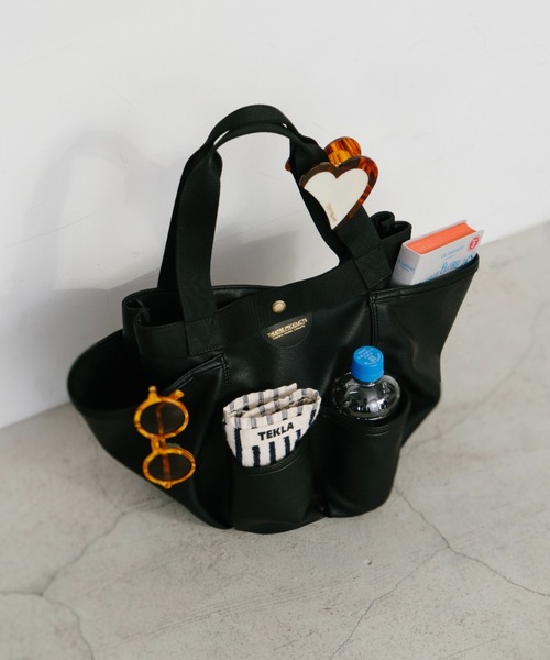 THEATRE PRODUCTS（シアタープロダクツ）の「マルチポケットフェイクレザートートバッグ（トートバッグ・レディース・ブラック/ベージュ・FREE）」の7枚目の写真