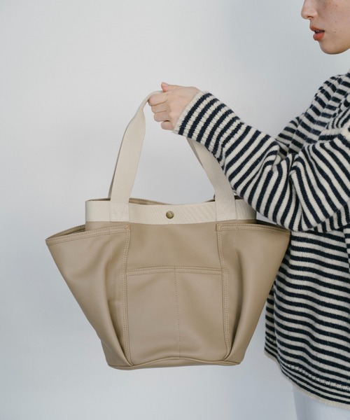 THEATRE PRODUCTS（シアタープロダクツ）の「マルチポケットフェイクレザートートバッグ（トートバッグ・レディース・ブラック/ベージュ・FREE）」の17枚目の写真