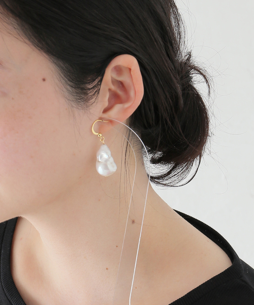 La TOTALITE（ラトータリテ）の「STELLAR HOLLYWOOD/ステラハリウッド ビッグバロックパールピアス（ピアス（両耳用）・レディース・ホワイト・FREE）」の5枚目の写真