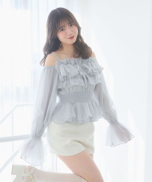 MAJESTIC LEGON（マジェスティックレゴン）の「チェーン付きシアーフリルブラウス（シャツ/ブラウス・レディース・アイボリー/ピンク/グレー/ミント・MEDIUM）」の3枚目の写真