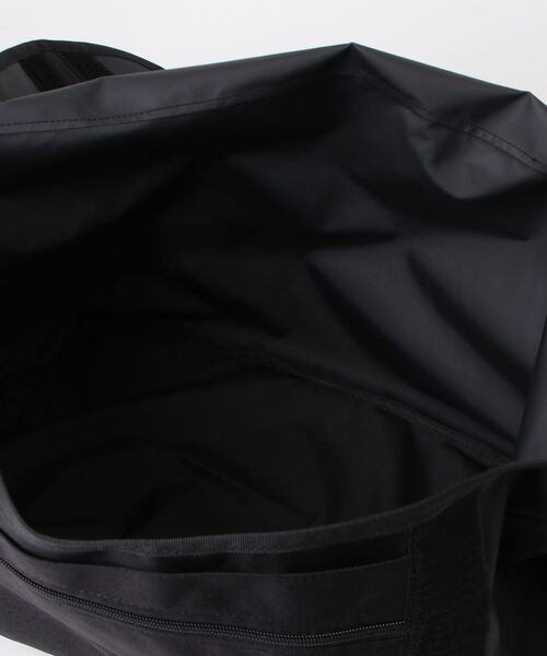 KLON(クローン)の「KLON BIG MESSENGER BAG BLACK(メッセンジャーバッグ・レディース・ブラック・FREE)」の19枚目の写真