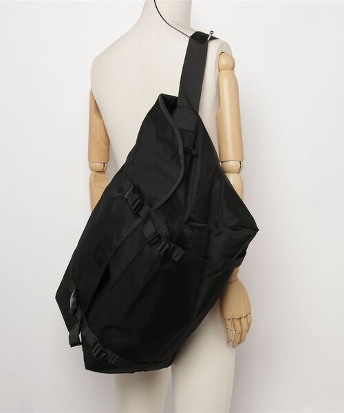 KLON(クローン)の「KLON BIG MESSENGER BAG BLACK(メッセンジャーバッグ・レディース・ブラック・FREE)」の21枚目の写真