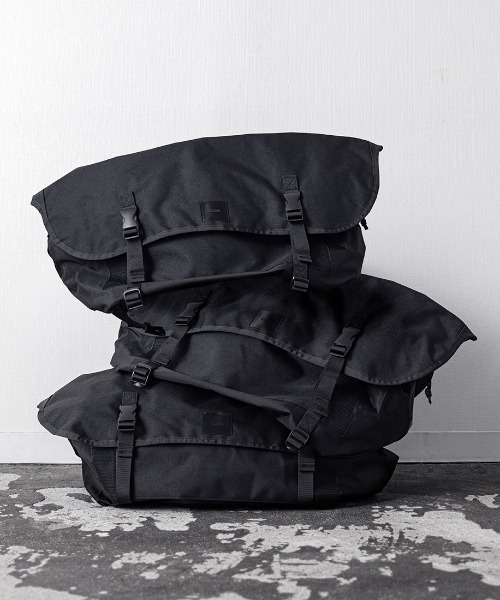 KLON(クローン)の「KLON BIG MESSENGER BAG BLACK(メッセンジャーバッグ・レディース・ブラック・FREE)」の8枚目の写真