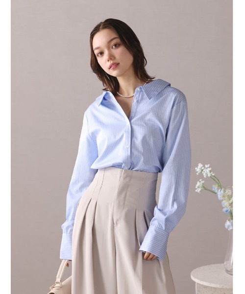 fifth（フィフス）の「バック2wayロングカフスストライプシャツ（シャツ/ブラウス・レディース・ホワイト/ブルー・M）」の2枚目の写真