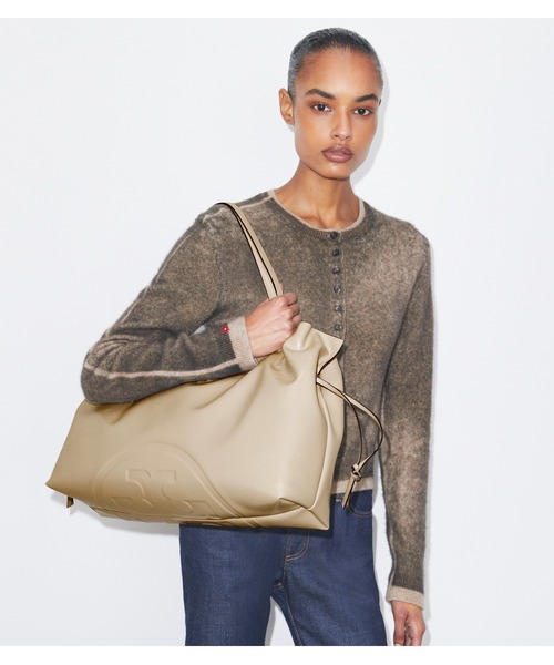 TORY BURCH(トリーバーチ)の「エラ NATUURA(TM) ドローストリング トートバッグ(トートバッグ・レディース・ブラック/ベージュ/ブルー・ONE SIZE)」の2枚目の写真