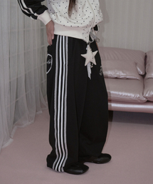 PRENDA（プレンダ）の「HEART LACE APPLIQUE SWEAT WIDE PANTS BLACK（スウェットパンツ）」