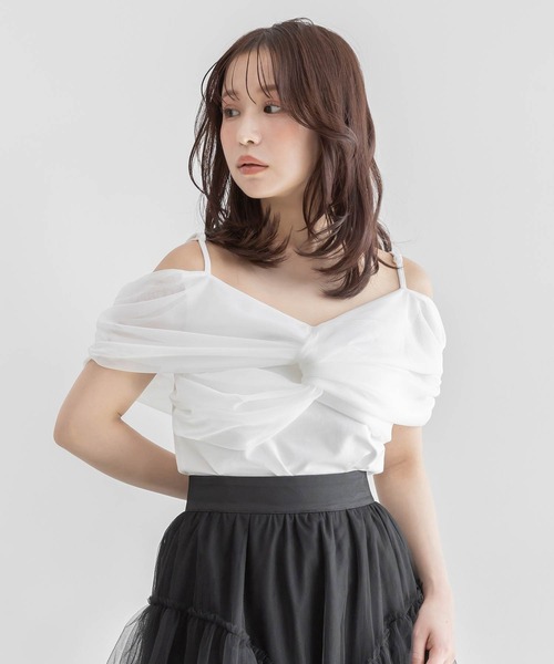 RANDA(ランダ)の「チュールオフショルダートップス(Tシャツ/カットソー・レディース・イエロー/ブラック/ホワイト・FREE)」の1枚目の写真