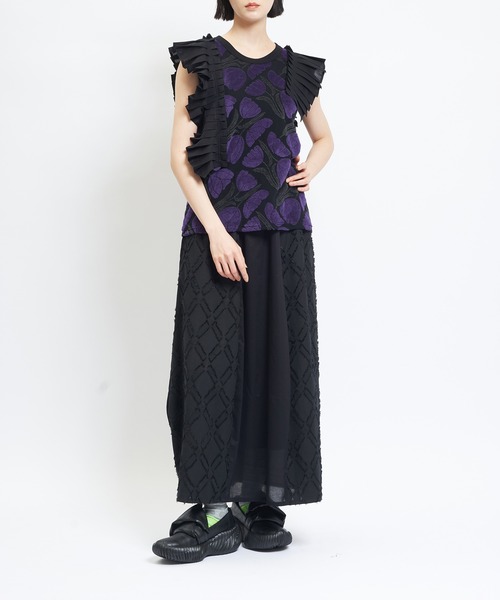 gomme（ゴム）の「チューリップフリルＴ（Tシャツ/カットソー・レディース・ブラック/ホワイト・MEDIUM）」の3枚目の写真