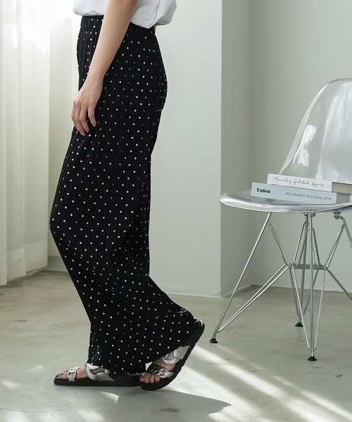 mili an deni（ミリアンデニ）の「ドットセルフカットプリーツパンツ（その他パンツ・レディース・ホワイト×ブラック/ブラック×ホワイト・M）」の10枚目の写真