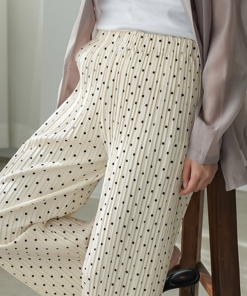 mili an deni（ミリアンデニ）の「ドットセルフカットプリーツパンツ（その他パンツ・レディース・ホワイト×ブラック/ブラック×ホワイト・M）」の15枚目の写真