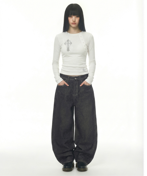DAMISH(ダミシュ)の「ヴィンテージクロスアシンメトリーボタンロングスリーブ_アイボリー(Tシャツ/カットソー・レディース・アイボリー・FREE)」の5枚目の写真