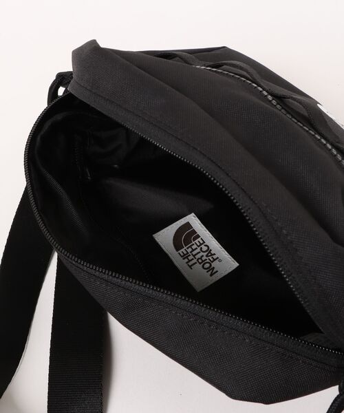 THE NORTH FACE(ザノースフェイス)の「国内未発売 THE NORTH FACE(ザ ノース フェイス) / ボディーバッグ / ショルダーバッグ / STANDARD CROSS BAG / スタンダードクロスバッグ(ボディバッグ/ウエストポーチ・メンズ・ホワイト系その他/ブラック/グレー・FREE)」の18枚目の写真