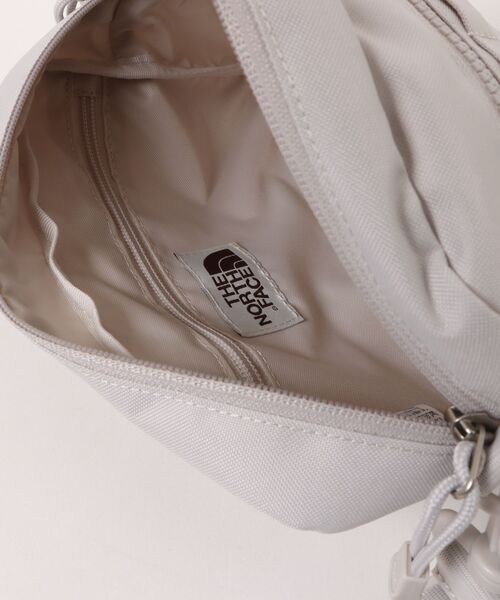 THE NORTH FACE(ザノースフェイス)の「国内未発売 THE NORTH FACE(ザ ノース フェイス) / ボディーバッグ / ショルダーバッグ / STANDARD CROSS BAG / スタンダードクロスバッグ(ボディバッグ/ウエストポーチ・メンズ・ホワイト系その他/ブラック/グレー・FREE)」の20枚目の写真