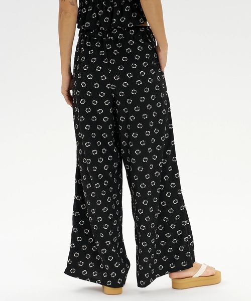 ROXY(ロキシー)の「ROXY/ロキシー ロングパンツ ラッシュガードパンツ セットアップ対応 HIBISCUS TIDE PANTS RLY262008 UT(その他パンツ・レディース・ピンク系その他/ブラック系その他・L/M)」の4枚目の写真