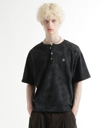 HARE（ハレ）の「ピグメントロゴヘンリーカット(HARE)（Tシャツ/カットソー）」