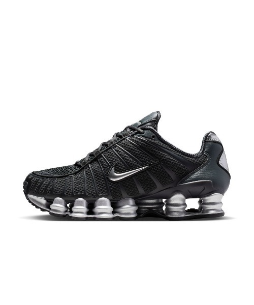 NIKE（ナイキ）の「NIKE Shox TL（ナイキ ウィメンズ ショックス TL）（スニーカー・レディース・ブラック系・23cm/23.5cm/24cm/24.5cm/25cm/25.5cm/26cm/26.5cm/27cm/27.5cm/28cm/28.5cm/29cm）」の3枚目の写真