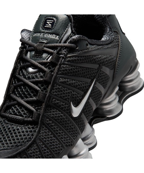 NIKE（ナイキ）の「NIKE Shox TL（ナイキ ウィメンズ ショックス TL）（スニーカー・レディース・ブラック系・23cm/23.5cm/24cm/24.5cm/25cm/25.5cm/26cm/26.5cm/27cm/27.5cm/28cm/28.5cm/29cm）」の9枚目の写真