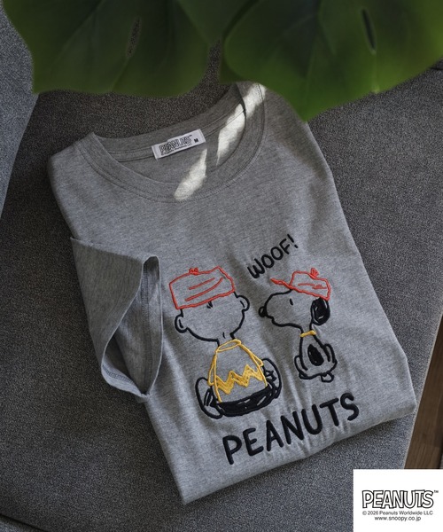 PEANUTS(ピーナッツ)の「PEANUTS刺繍Tシャツ 半袖(Tシャツ/カットソー・レディース・ネイビー/オートミール/杢グレー/オフホワイト/ブルーグレー/ブラック・LL/L/M)」の5枚目の写真
