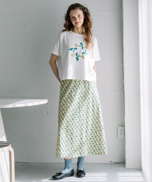 POU DOU DOU(プードゥドゥ)の「サークルすみれプリントドルマントップス(Tシャツ/カットソー・レディース・ダークグレー/オフホワイト・3)」の9枚目の写真