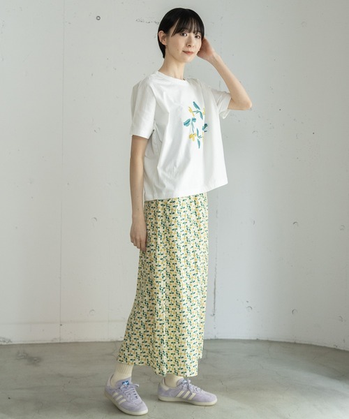 POU DOU DOU(プードゥドゥ)の「サークルすみれプリントドルマントップス(Tシャツ/カットソー・レディース・ダークグレー/オフホワイト・3)」の5枚目の写真