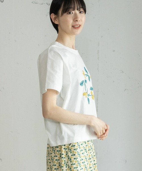POU DOU DOU(プードゥドゥ)の「サークルすみれプリントドルマントップス(Tシャツ/カットソー・レディース・ダークグレー/オフホワイト・3)」の14枚目の写真