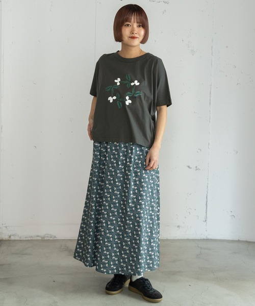 POU DOU DOU(プードゥドゥ)の「サークルすみれプリントドルマントップス(Tシャツ/カットソー・レディース・ダークグレー/オフホワイト・3)」の19枚目の写真