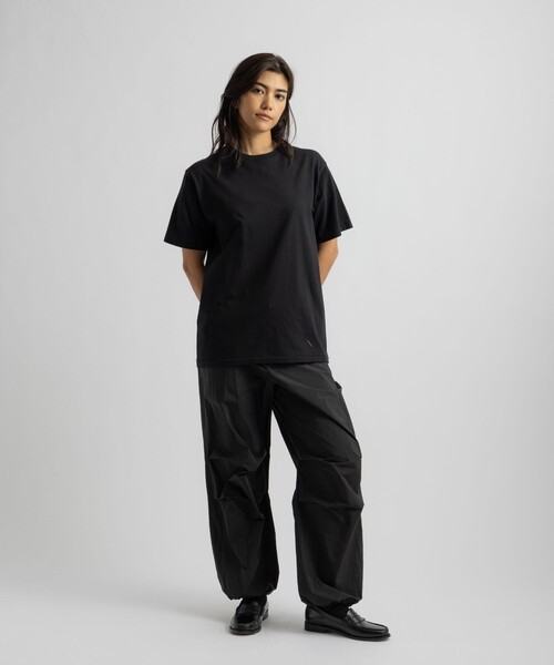 HANES(ヘインズ)の「Hanes x Saturdays NYC Washed Cotton Short Sleeve T-Shirts 2P(Tシャツ/カットソー・メンズ・ブラック/ホワイト・S/M/L)」の18枚目の写真