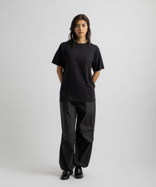 HANES(ヘインズ)の「Hanes x Saturdays NYC Washed Cotton Short Sleeve T-Shirts 2P(Tシャツ/カットソー・メンズ・ブラック/ホワイト・S/M/L)」の19枚目の写真