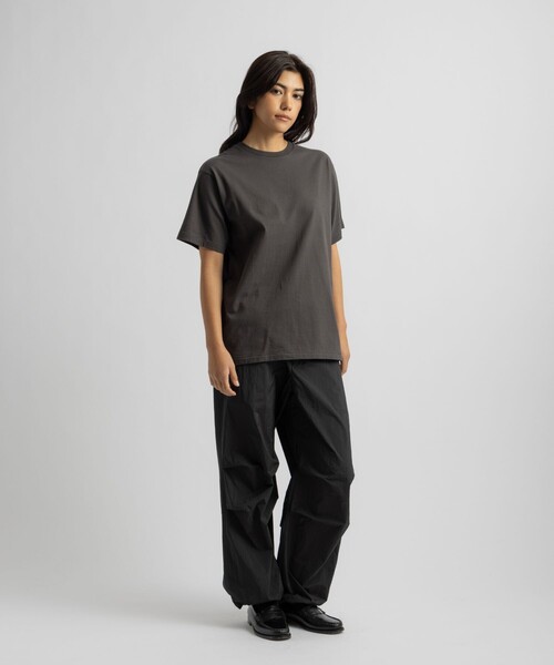 HANES(ヘインズ)の「Hanes x Saturdays NYC Washed Cotton Short Sleeve T-Shirts 2P(Tシャツ/カットソー・メンズ・ブラック/ホワイト・S/M/L)」の15枚目の写真