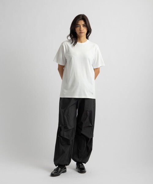 HANES(ヘインズ)の「Hanes x Saturdays NYC Washed Cotton Short Sleeve T-Shirts 2P(Tシャツ/カットソー・メンズ・ブラック/ホワイト・S/M/L)」の11枚目の写真