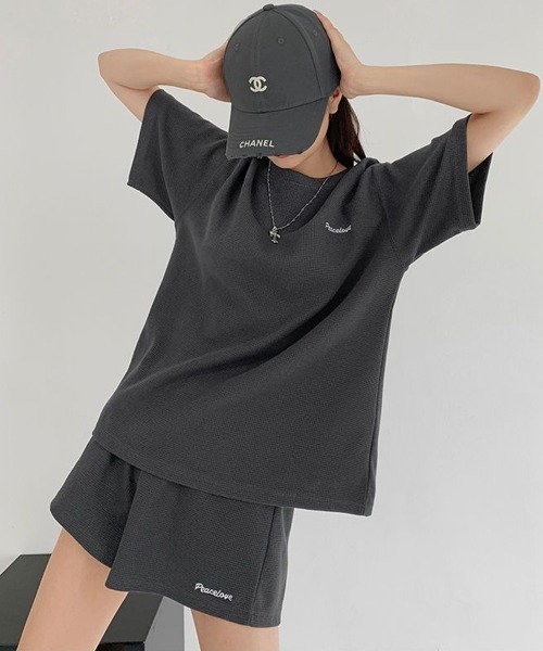 NEW GENTLEMAN(ニュージェントルマン)の「【2点SET】ジュール ワッフル セットアップ T&ショーツ(Tシャツ/カットソー・レディース・チャコールグレー/ブラック/グレイッシュベージュ/サックスブルー・M/L/XL)」の21枚目の写真