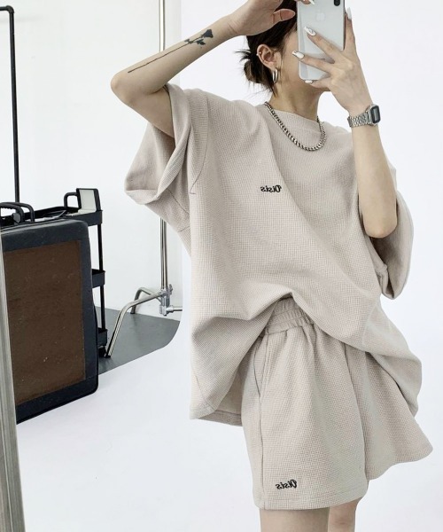 NEW GENTLEMAN(ニュージェントルマン)の「【2点SET】ジュール ワッフル セットアップ T&ショーツ(Tシャツ/カットソー・レディース・チャコールグレー/ブラック/グレイッシュベージュ/サックスブルー・M/L/XL)」の10枚目の写真